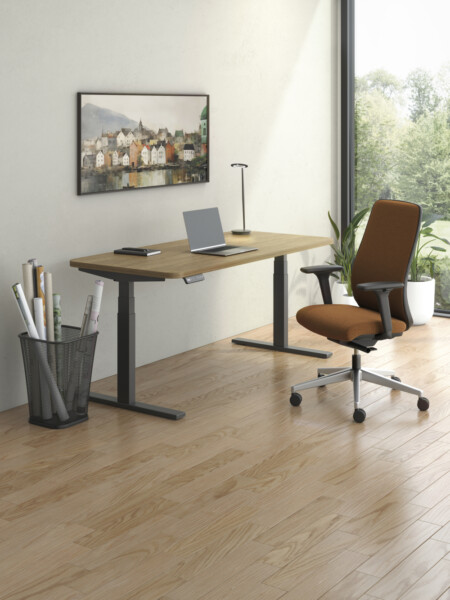 Day to day height adjustable table with radius corner md